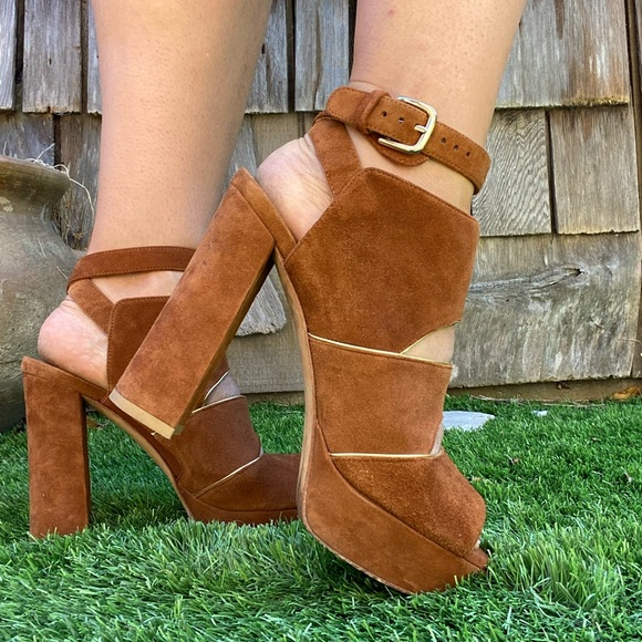 Stuart Weitzman Shoes - Stuart Weitzman Platform Heels